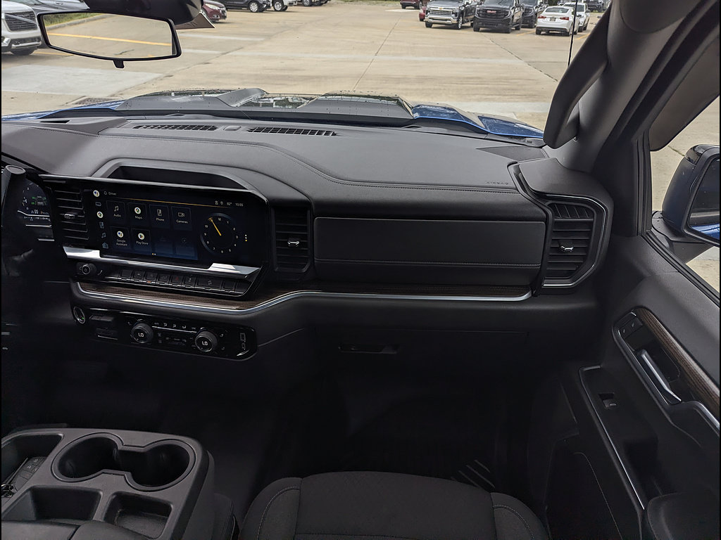 Used 2022 Chevrolet Silverado 1500 LT Trail Boss w/ Protection Package AWD/4WD image 4