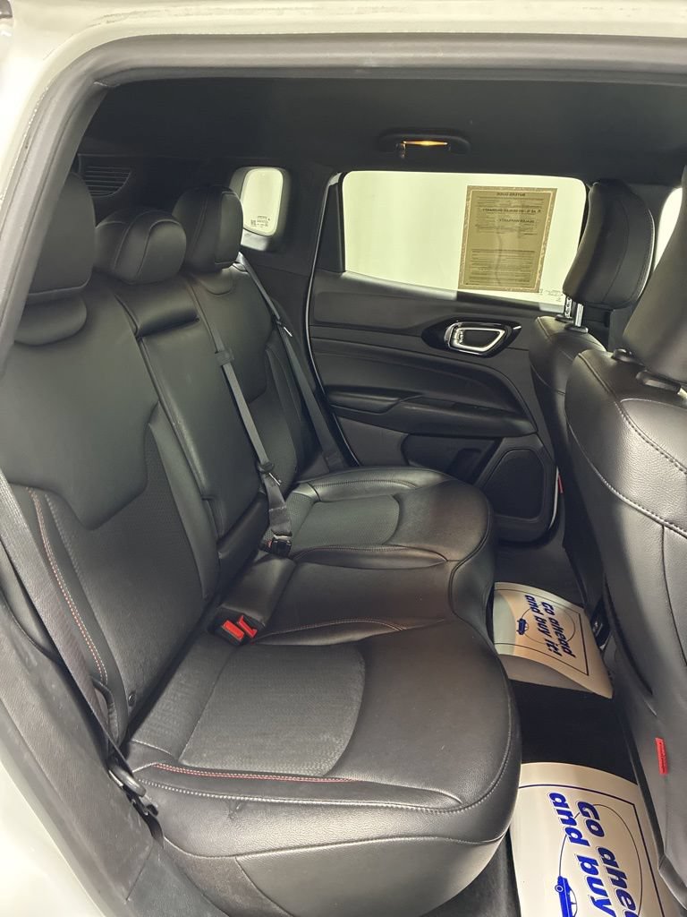 Used 2025 Jeep Compass Trailhawk AWD/4WD image 24