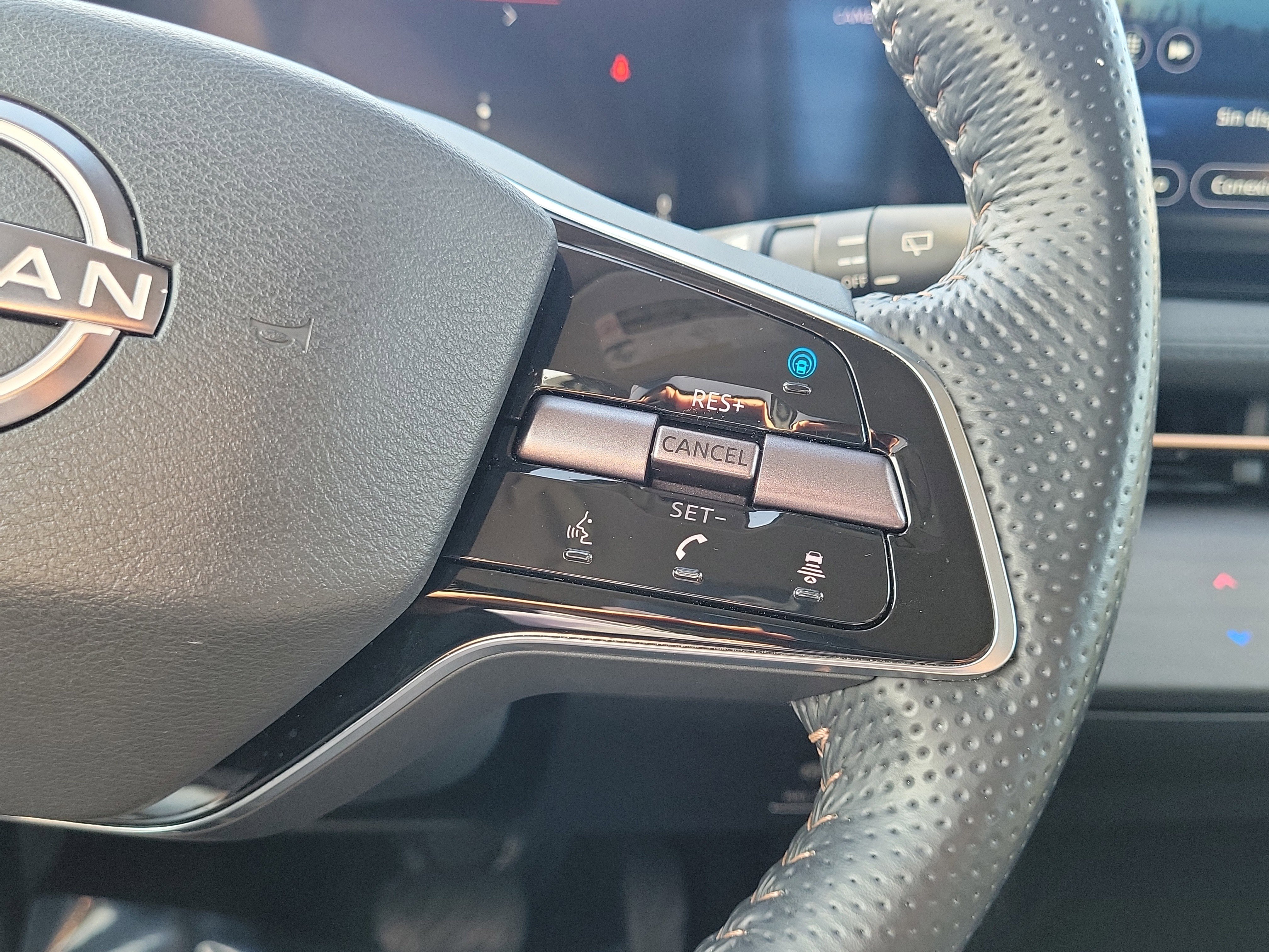 Certified 2023 Nissan Ariya FWD image 15