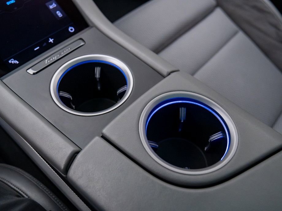 Used 2021 Porsche Taycan Turbo image 29