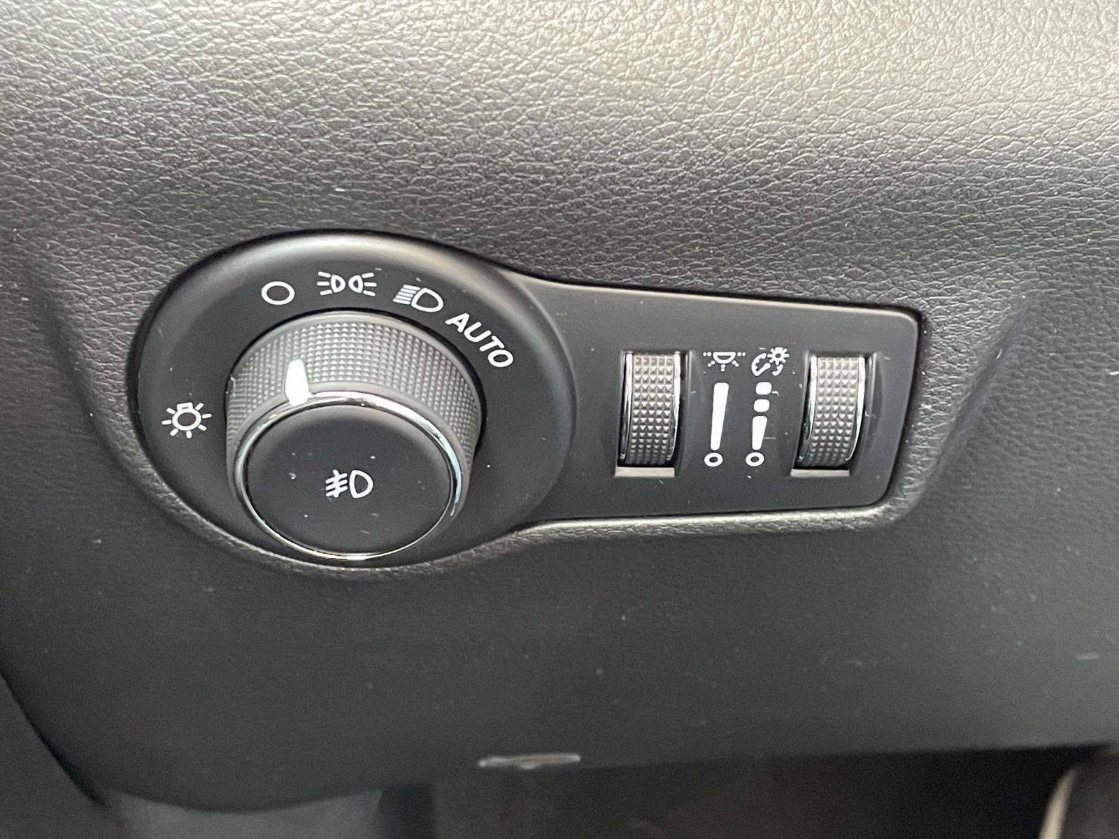 Used 2023 Jeep Compass Trailhawk image 25