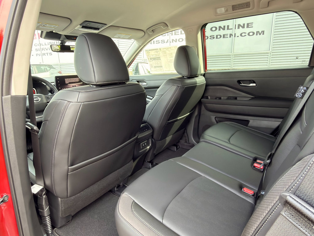 New 2026 Nissan Pathfinder SL image 22