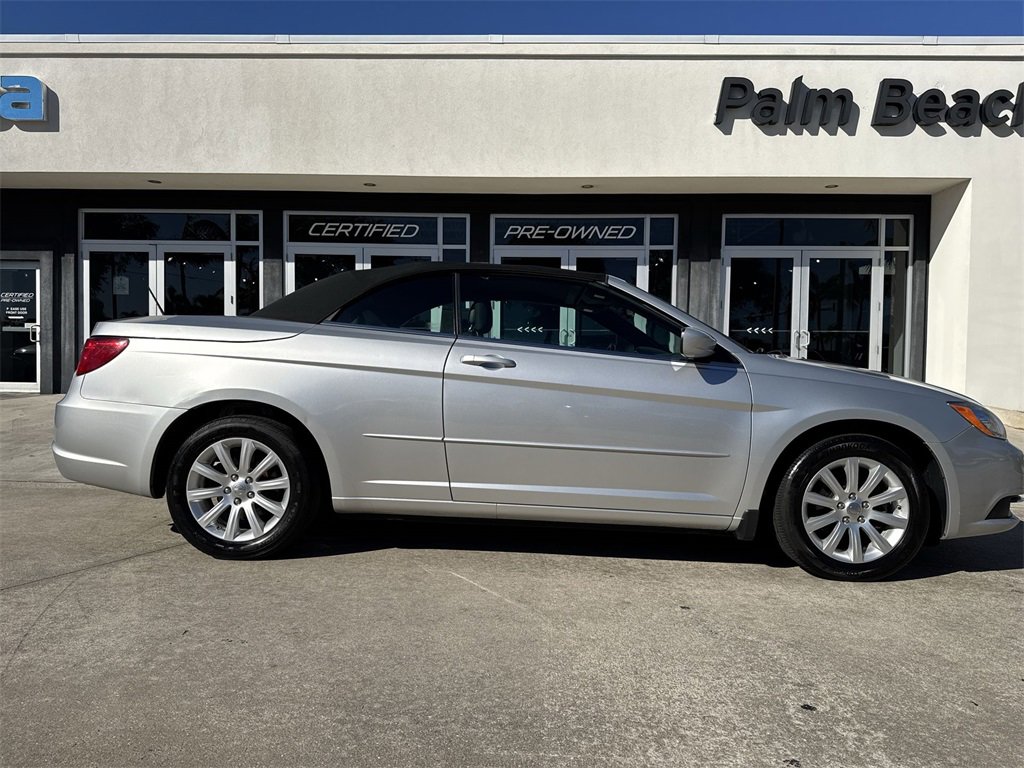 Used 2011 Chrysler 200 Touring image 24