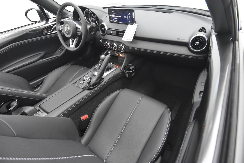 New 2026 MAZDA MX-5 Miata RF Grand Touring w/ Appearance Package RWD image 31