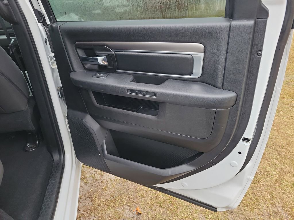 Used 2024 RAM 1500 Classic Warlock image 30