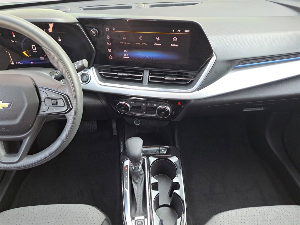 Used 2024 Chevrolet Trax LT image 11