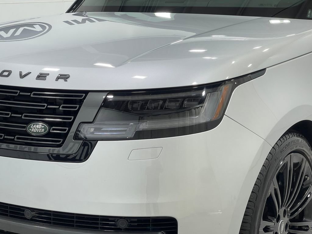 Used 2024 Land Rover Range Rover SE image 32
