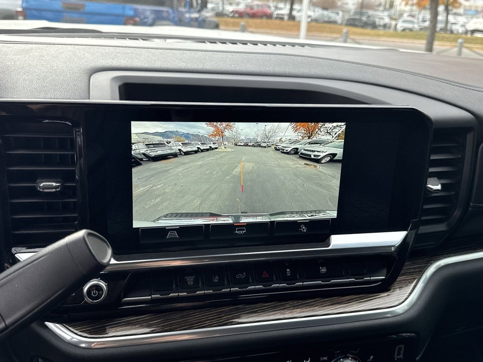 Used 2025 GMC Sierra 3500 SLE w/ SLE Value Package image 26