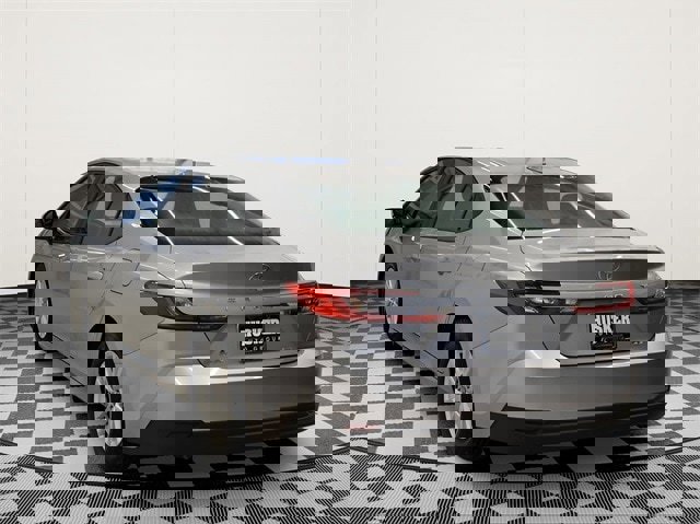 Used 2025 Toyota Camry image 10