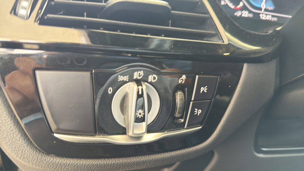 Used 2023 BMW 530e xDrive AWD/4WD image 21