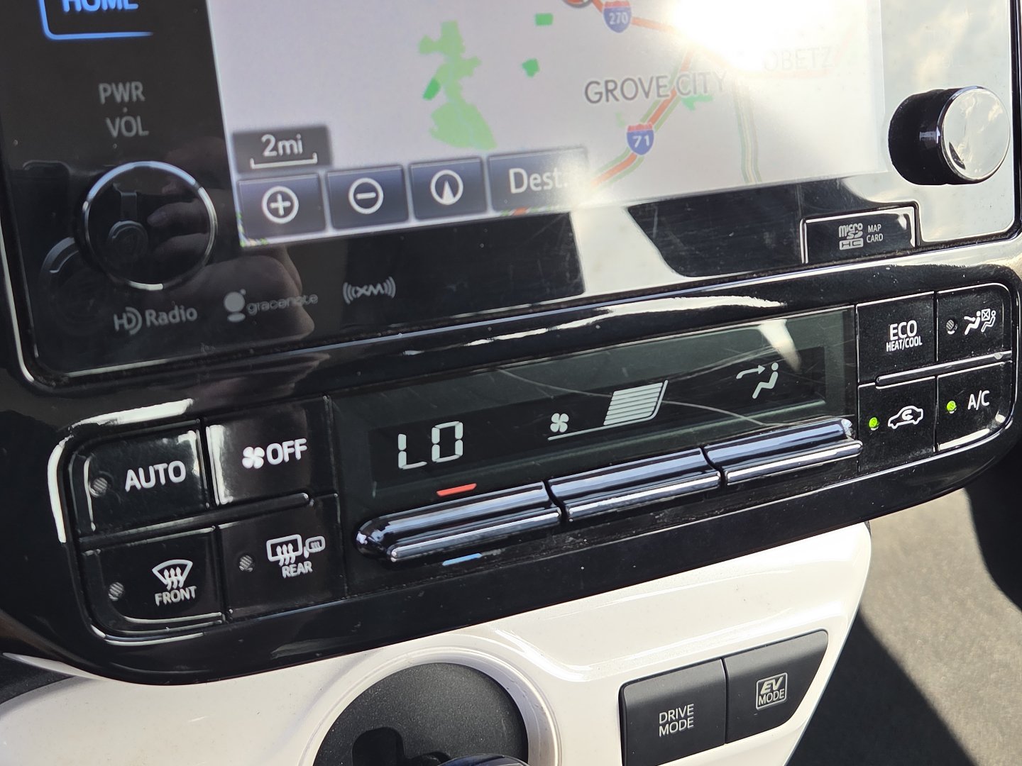 Used 2018 Toyota Prius Three Touring FWD image 29