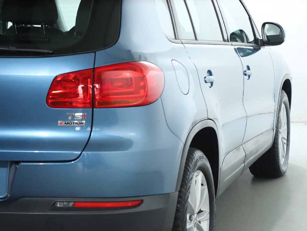 Used 2017 Volkswagen Tiguan Limited w/ Premium Package image 10