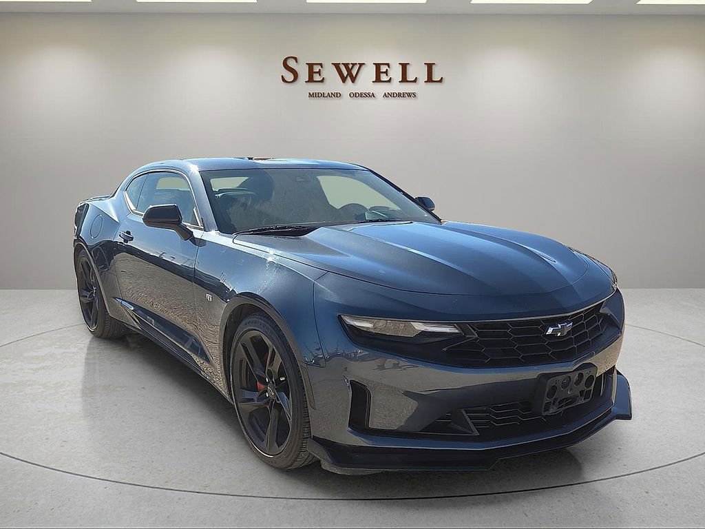 Used 2023 Chevrolet Camaro LT RWD image 6