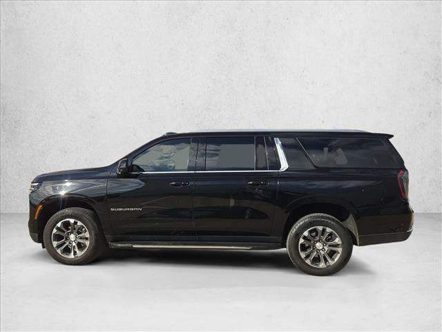 Used 2026 Chevrolet Suburban LT w/ Comfort Package RWD image 9