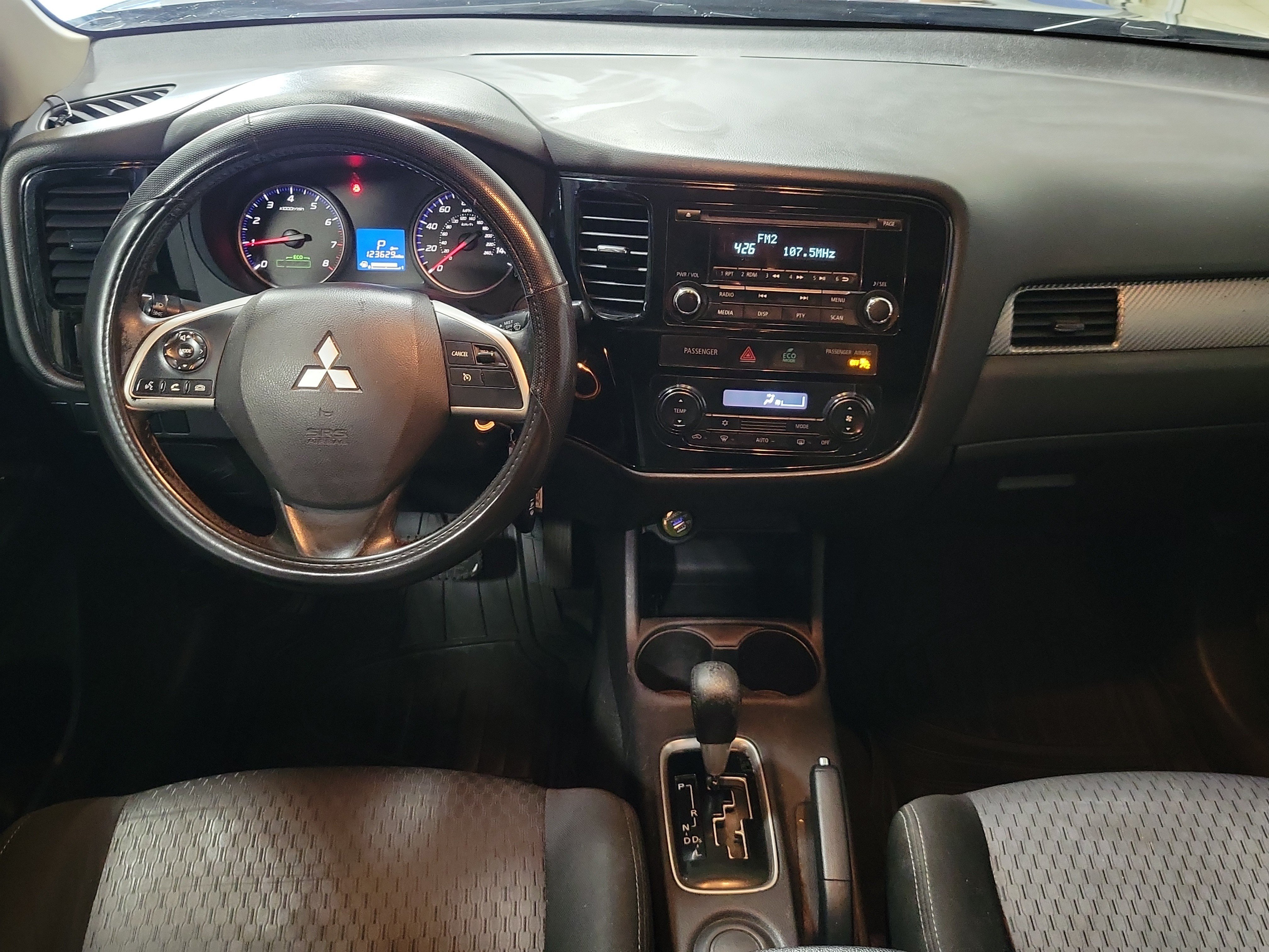 Used 2015 Mitsubishi Outlander ES FWD image 11