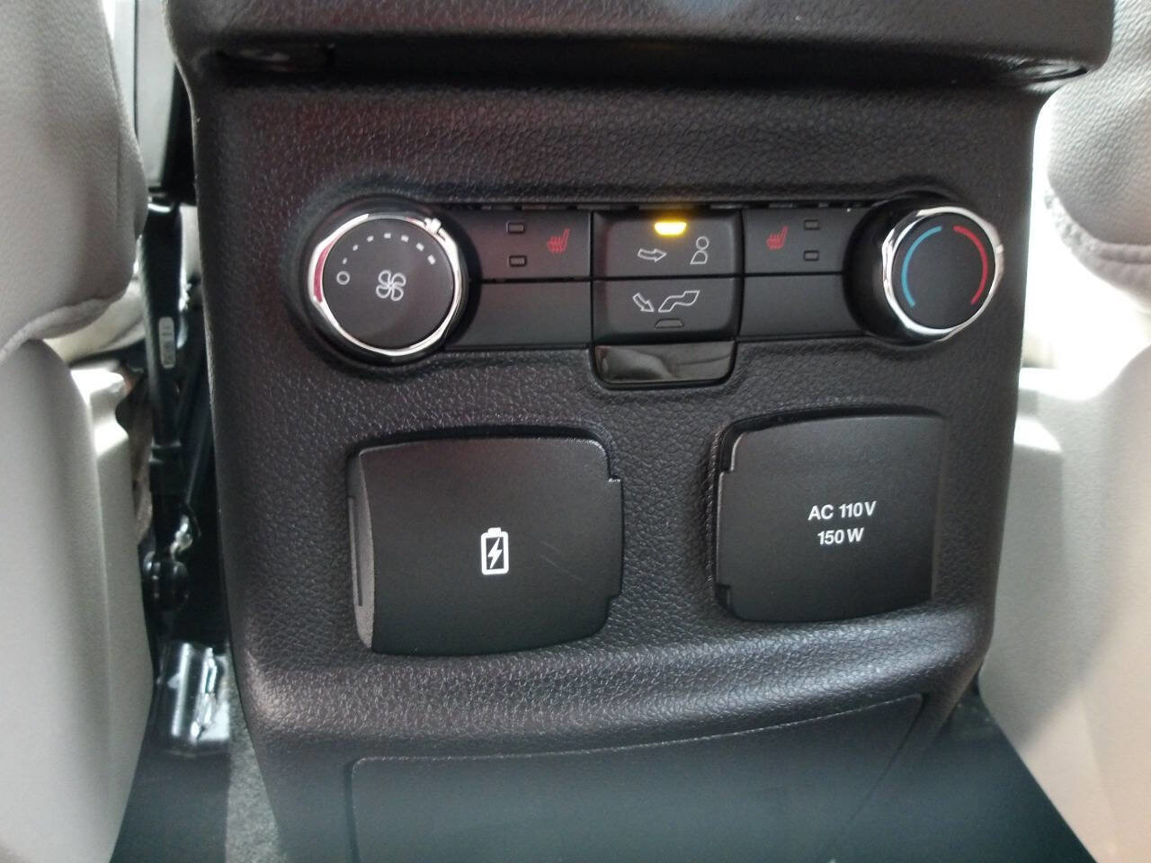 Used 2018 Ford Explorer Limited image 30