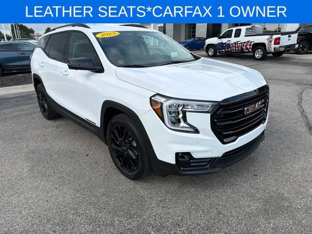Used 2023 GMC Terrain SLT w/ Tech Package FWD image 3