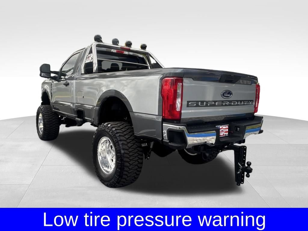 Used 2025 Ford F350 XLT w/ FX4 Off-Road Package image 7