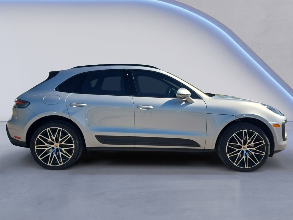 Used 2024 Porsche Macan AWD/4WD image 7