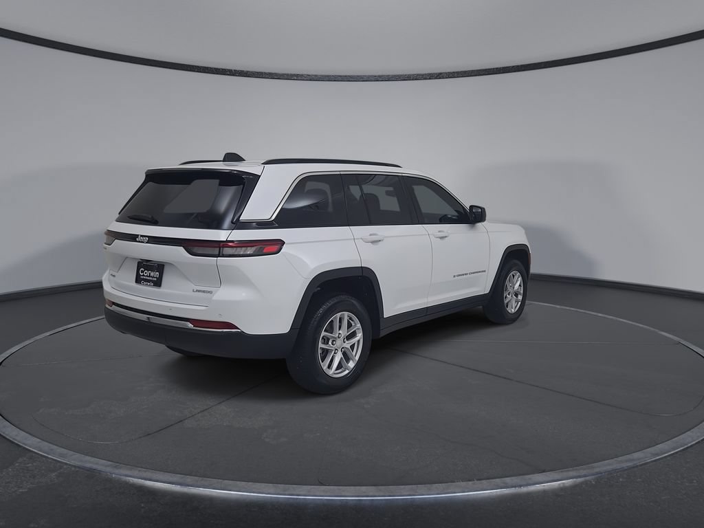 Certified 2026 Jeep Grand Cherokee Laredo X AWD/4WD image 16