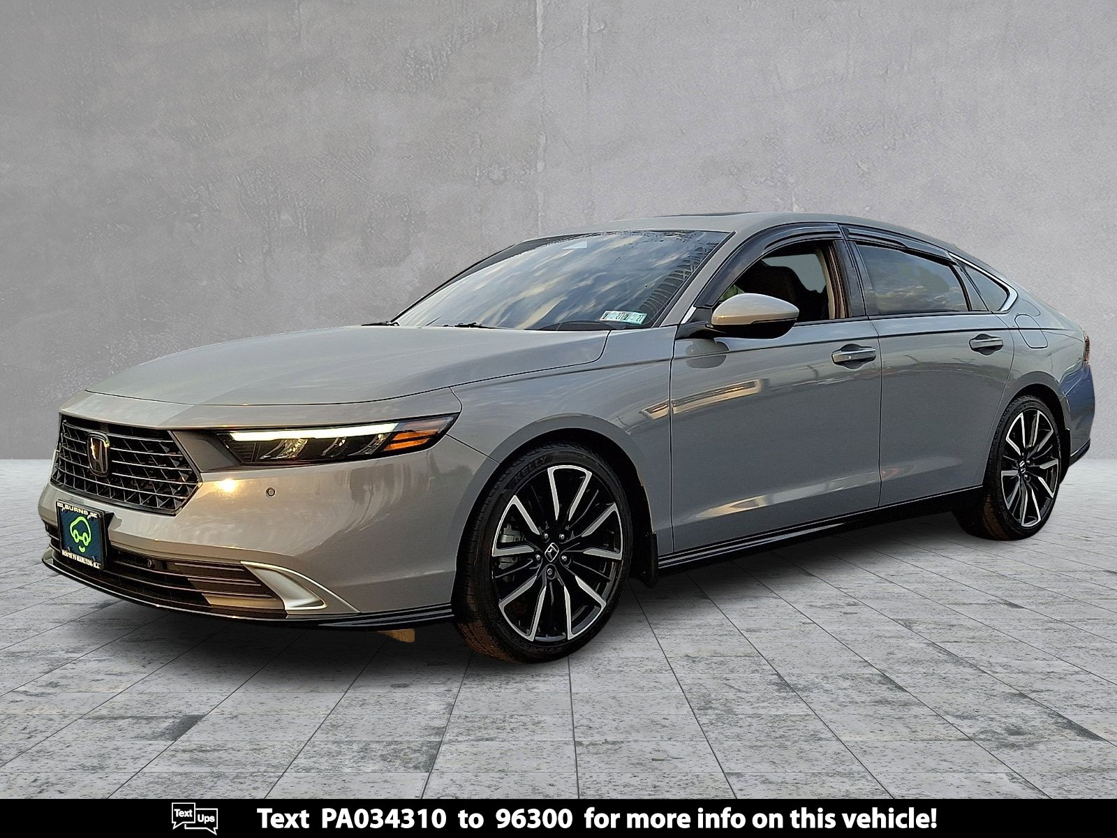 Used 2023 Honda Accord Touring image 1