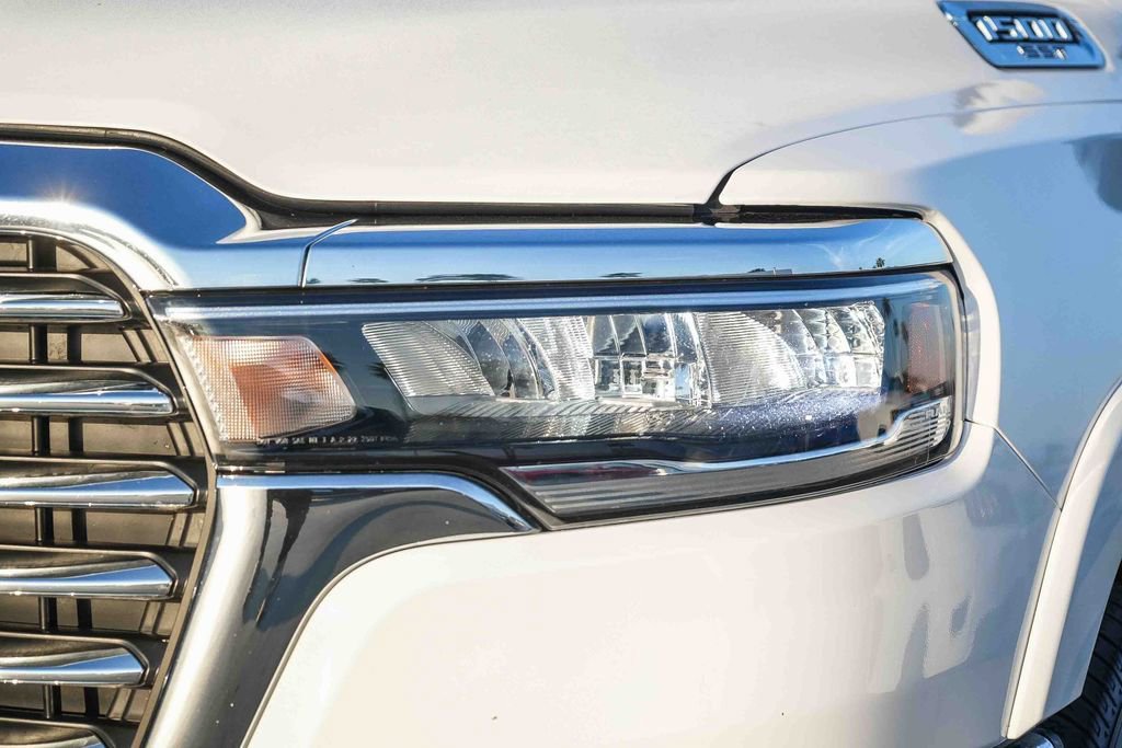 Used 2025 RAM 1500 Laramie image 5