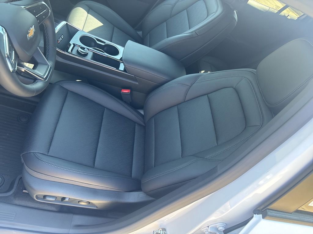 New 2026 Chevrolet Equinox LT w/ Convenience Package II image 28