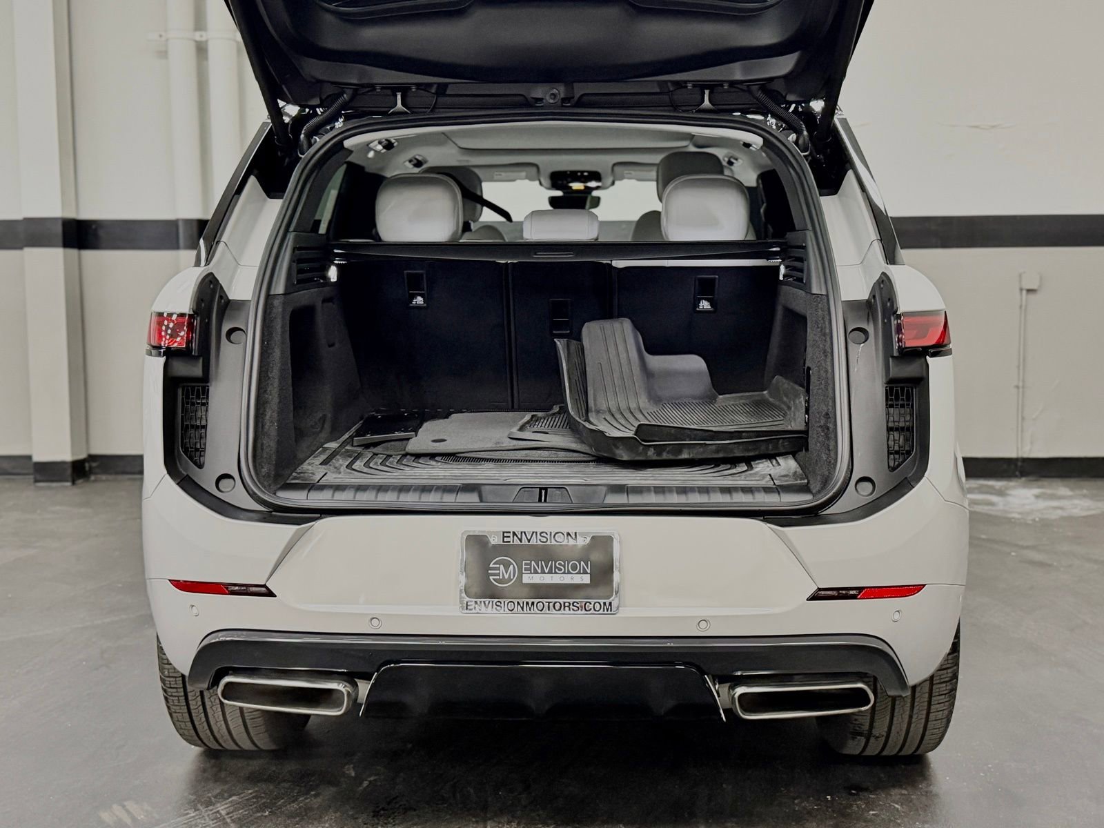 Used 2024 Land Rover Range Rover Sport SE image 15