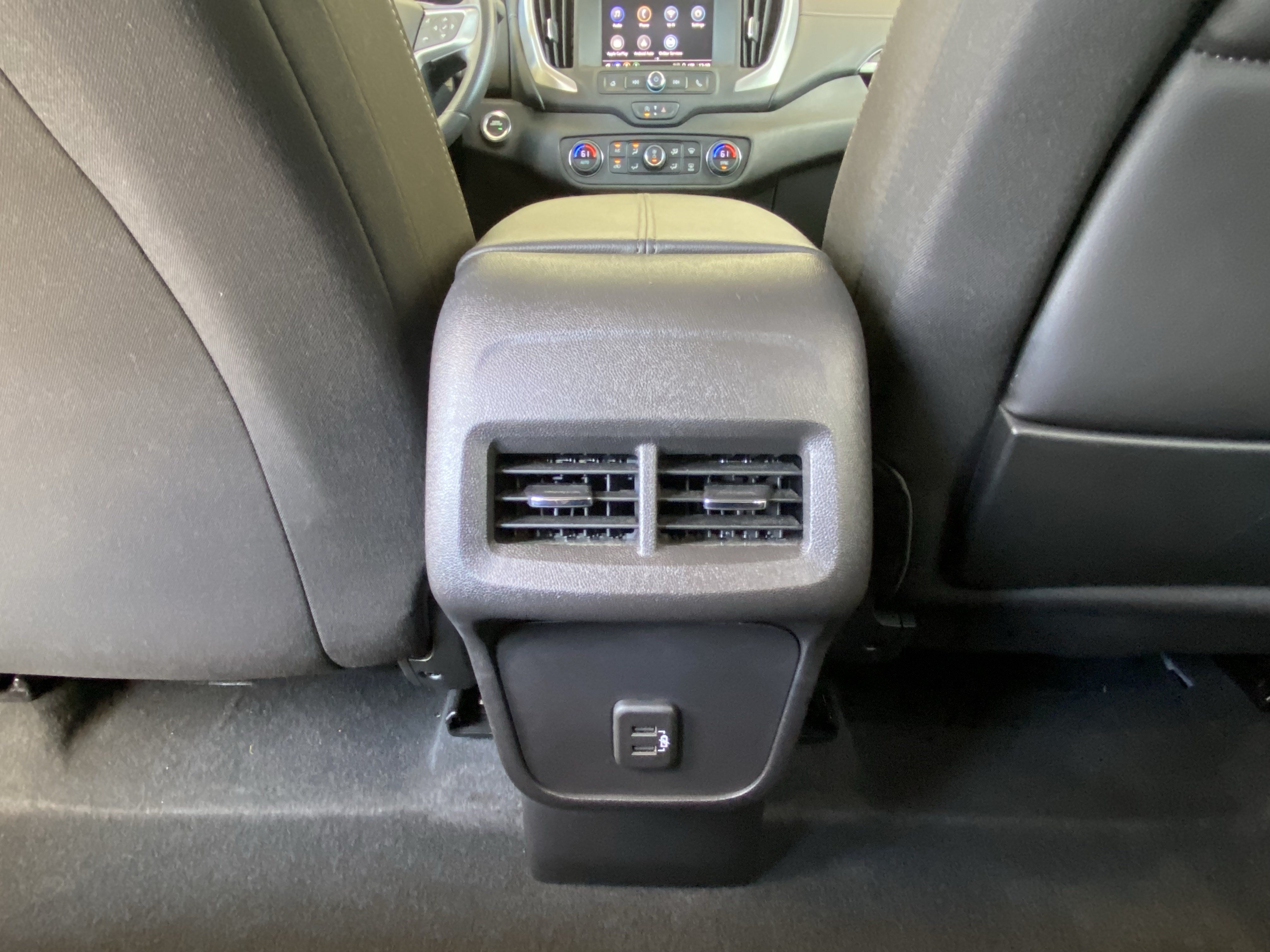 Used 2024 GMC Terrain SLE w/ Driver Convenience Package AWD/4WD image 39