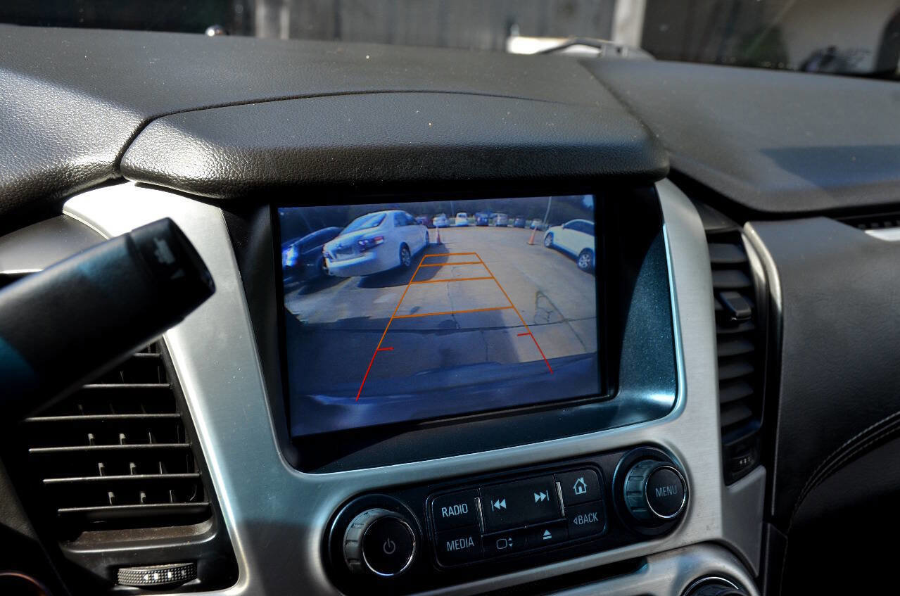 Used 2017 GMC Yukon XL SLT w/ Open Road Package image 29