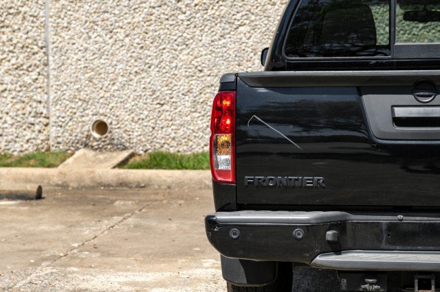 Used 2021 Nissan Frontier SV w/ Midnight Edition Floor Mats image 44
