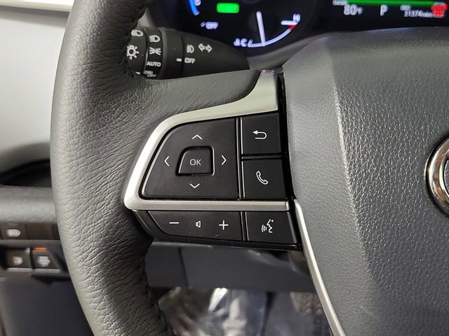 Used 2025 Toyota Sienna XLE image 25