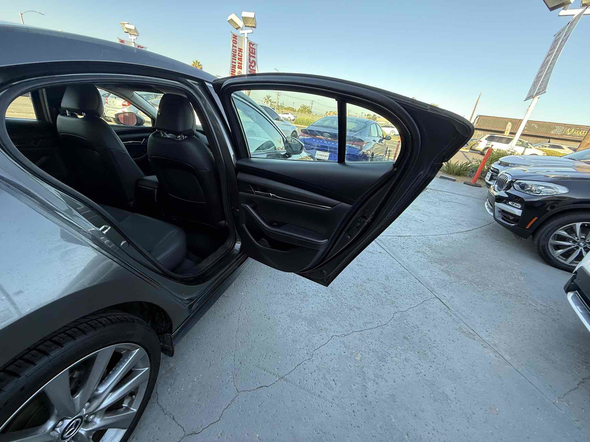 Used 2019 MAZDA MAZDA3 Sedan w/ Preferred Package image 48