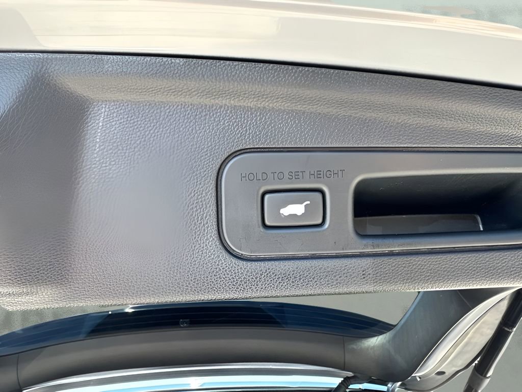 Used 2023 Acura MDX SH-AWD w/ Technology Package image 27
