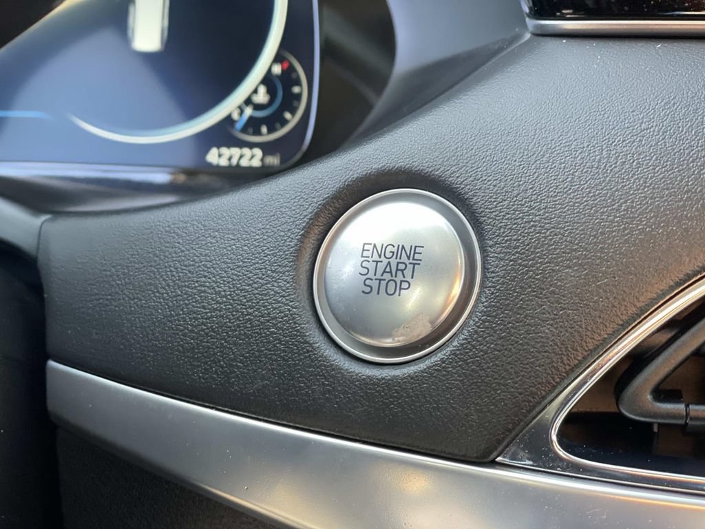 Used 2022 Hyundai Palisade Limited FWD image 19