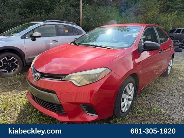 Used 2015 Toyota Corolla LE FWD image 2