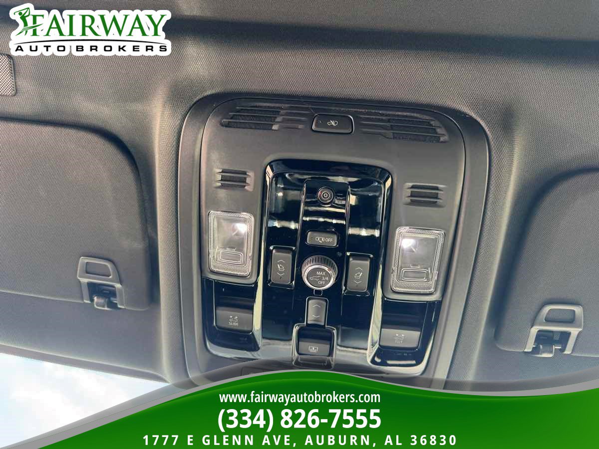 Used 2026 GMC Yukon AT4 w/ AT4 Premium Plus Package AWD/4WD image 25