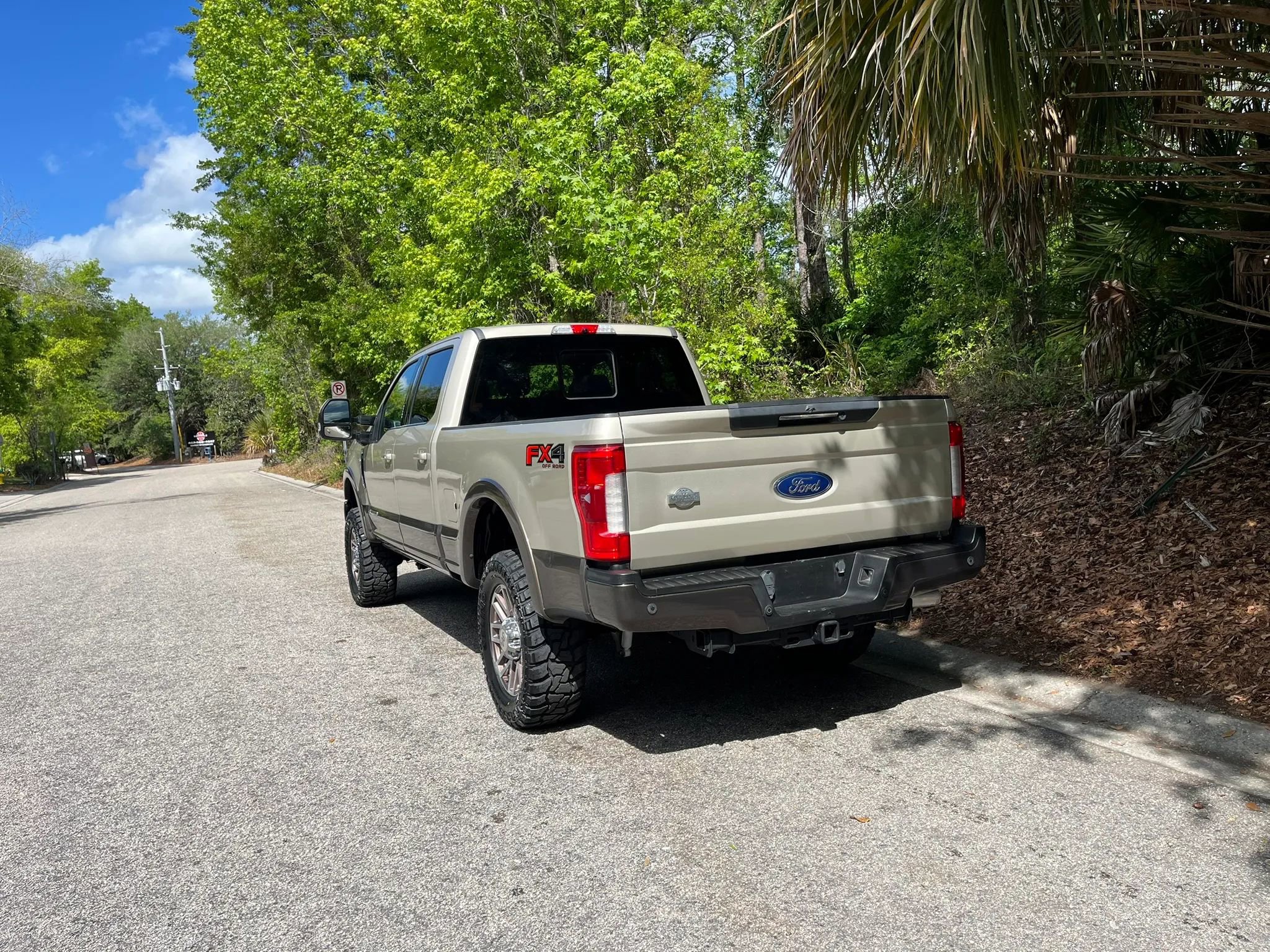 Used 2017 Ford F250 King Ranch w/ King Ranch Ultimate Package AWD/4WD image 8