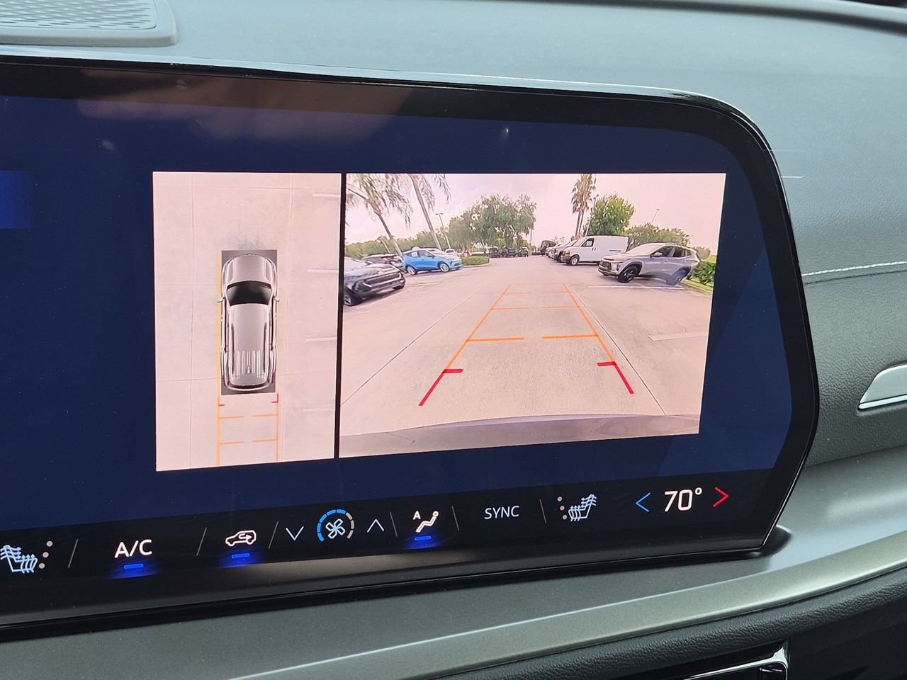 New 2026 Chevrolet Traverse LT w/ Enhanced Driving Package FWD image 15