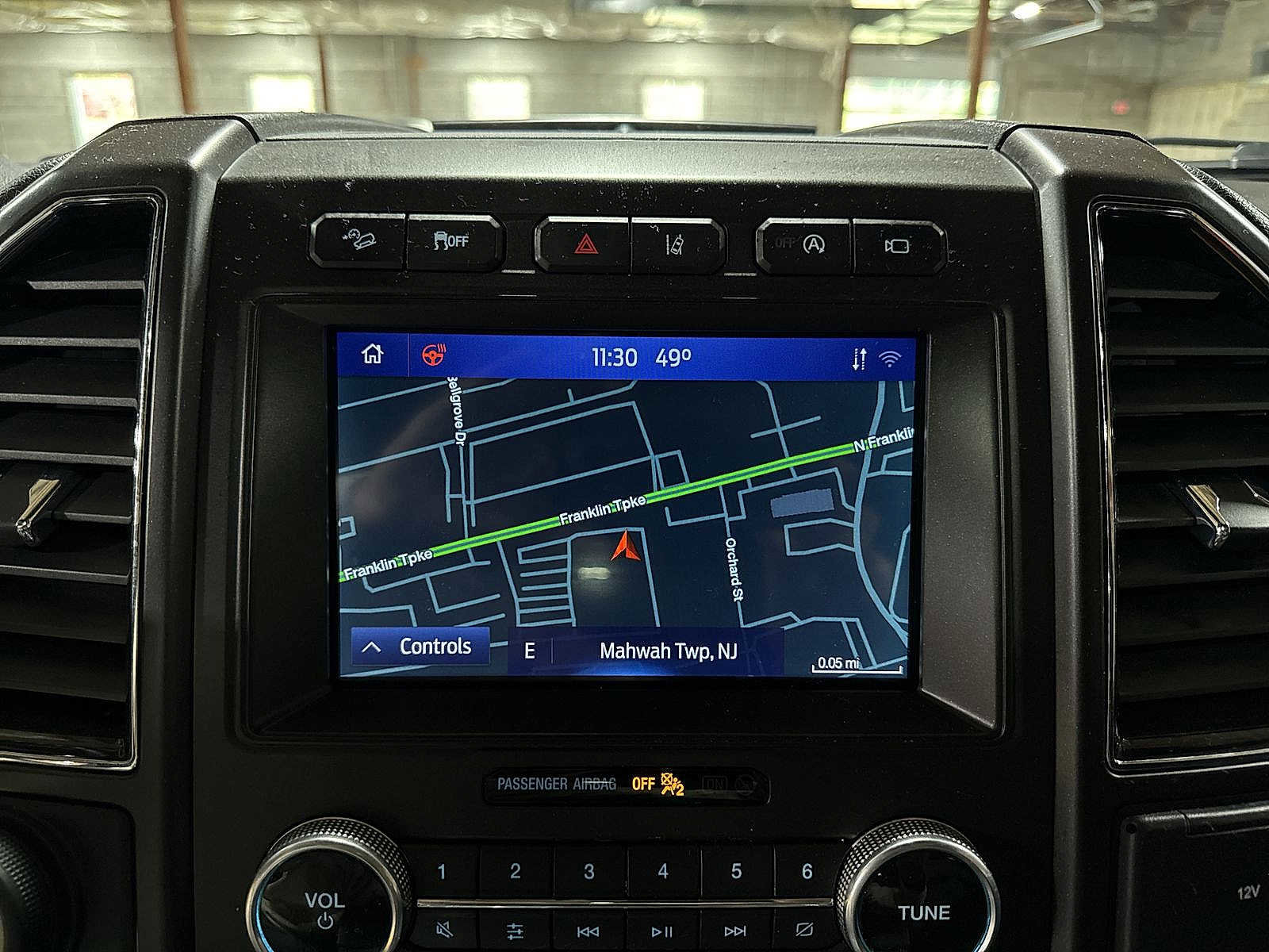 Used 2021 Ford Expedition Limited image 21