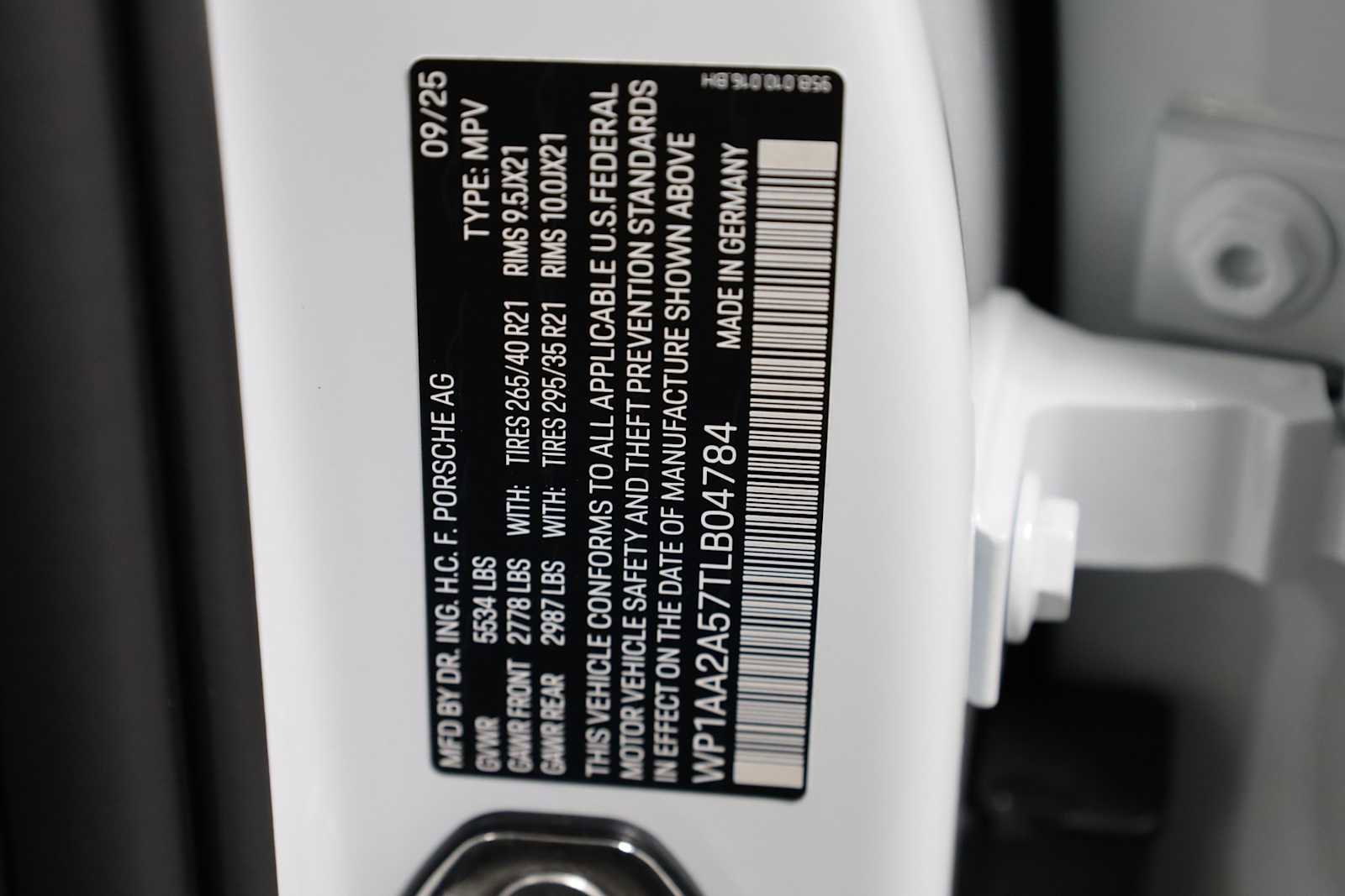 New 2026 Porsche Macan image 52