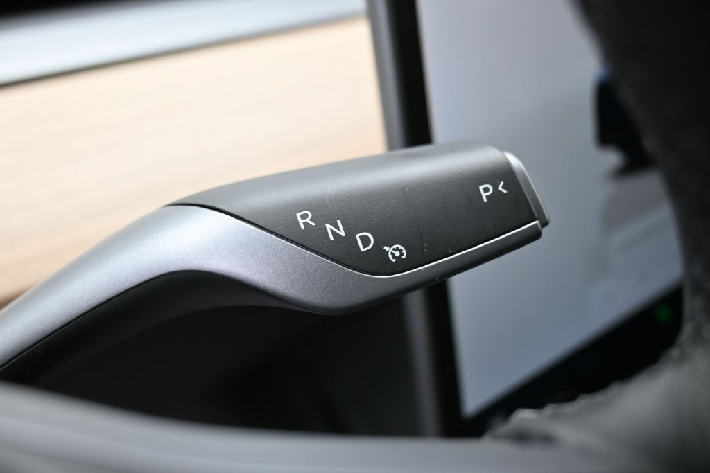 Used 2025 Tesla Model Y Long Range RWD image 19