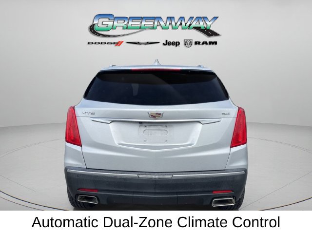 Used 2017 Cadillac XT5 Premium Luxury FWD image 4