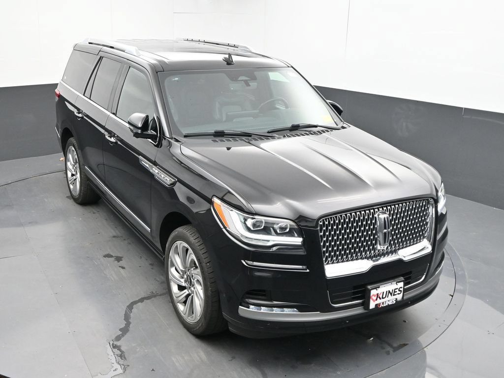 Used 2024 Lincoln Navigator Premiere AWD/4WD image 35