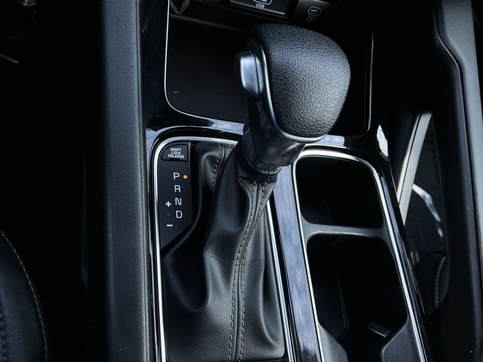 Used 2023 Kia Telluride LX image 34