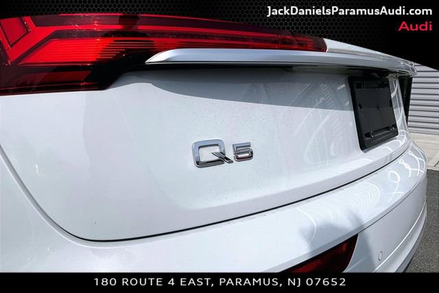 Used 2023 Audi Q5 e Premium Plus w/ Premium Plus Package image 23