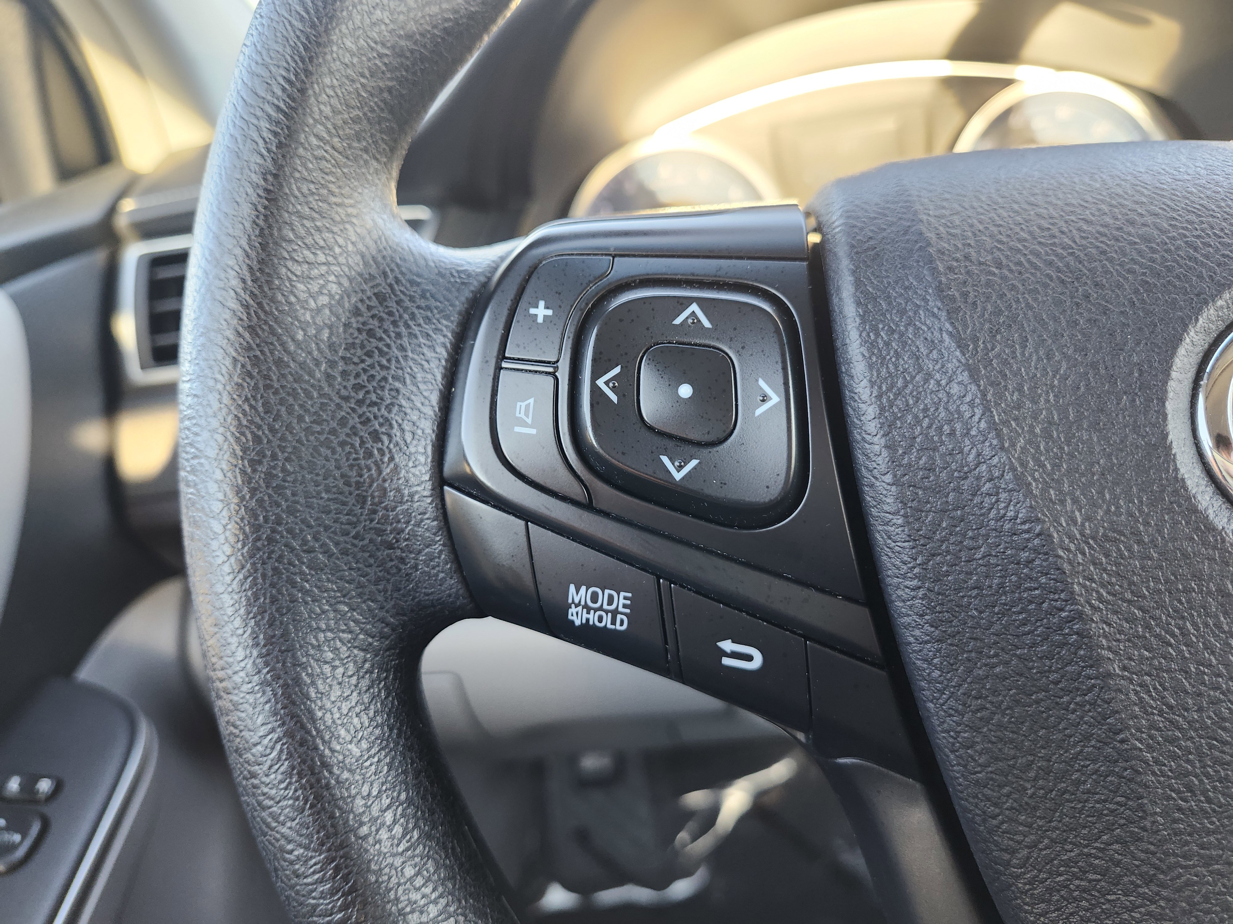 Used 2017 Toyota Camry LE image 32