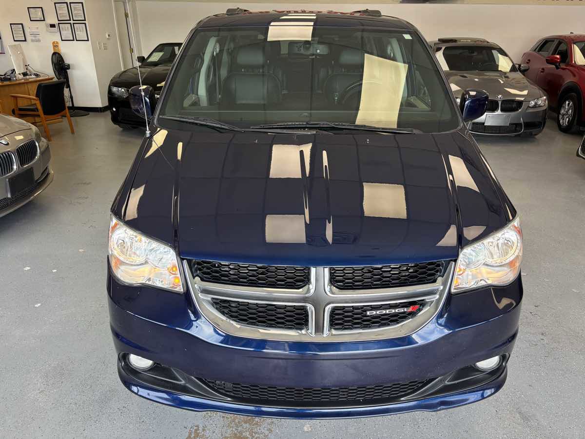 Used 2017 Dodge Grand Caravan SXT image 7