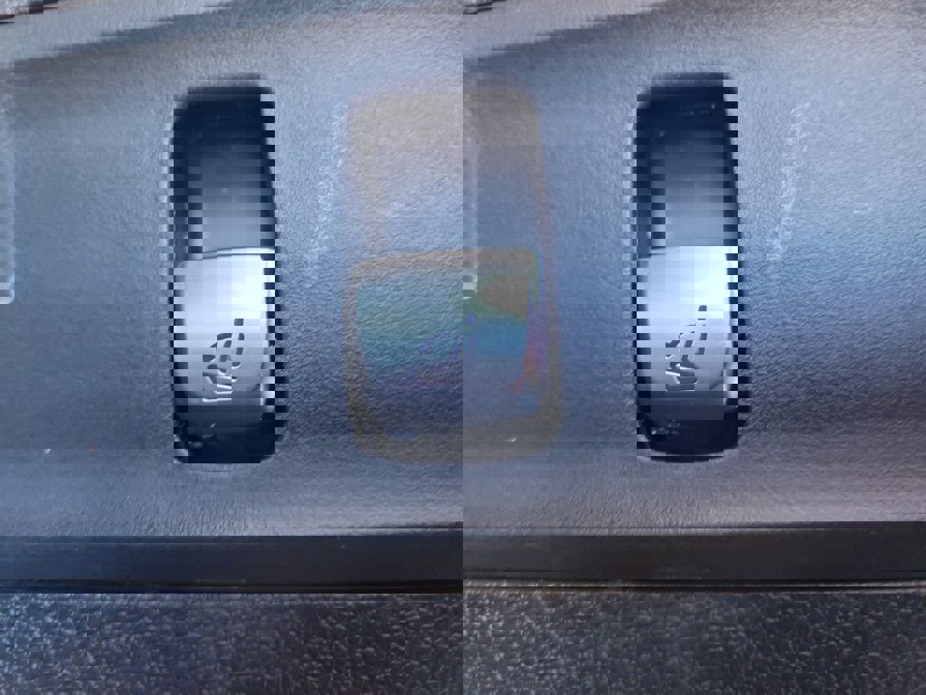 Used 2021 Mercedes-Benz GLC 300 4MATIC image 8