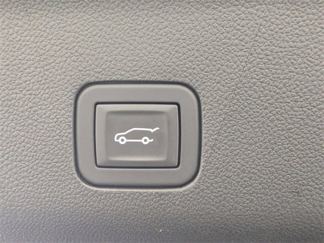 Certified 2025 GMC Yukon Denali image 31